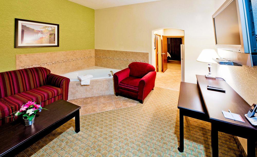 Hawthorn Extended Stay By Wyndham Kingsland 3*