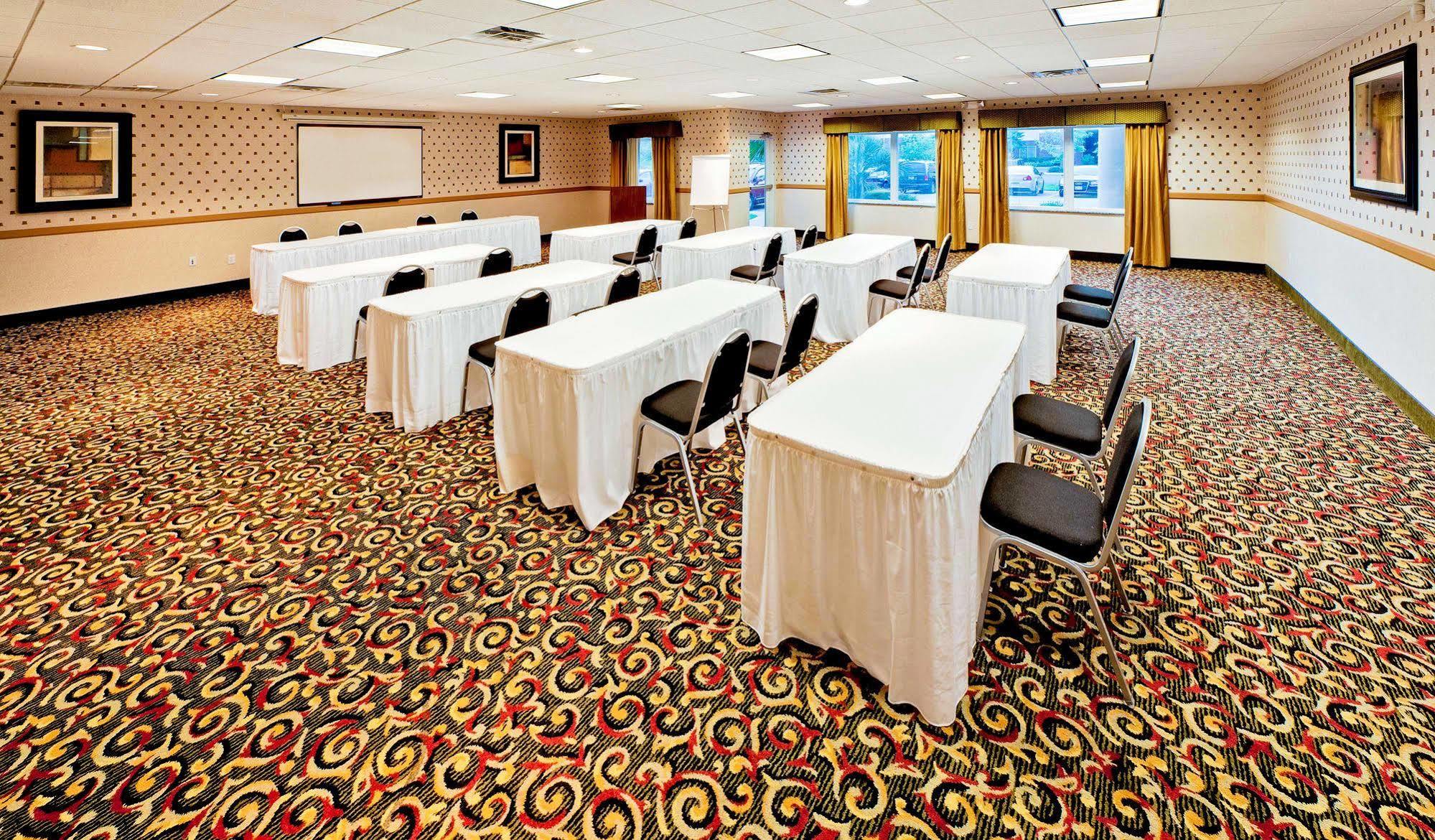 Hawthorn Extended Stay By Wyndham Kingsland 3*