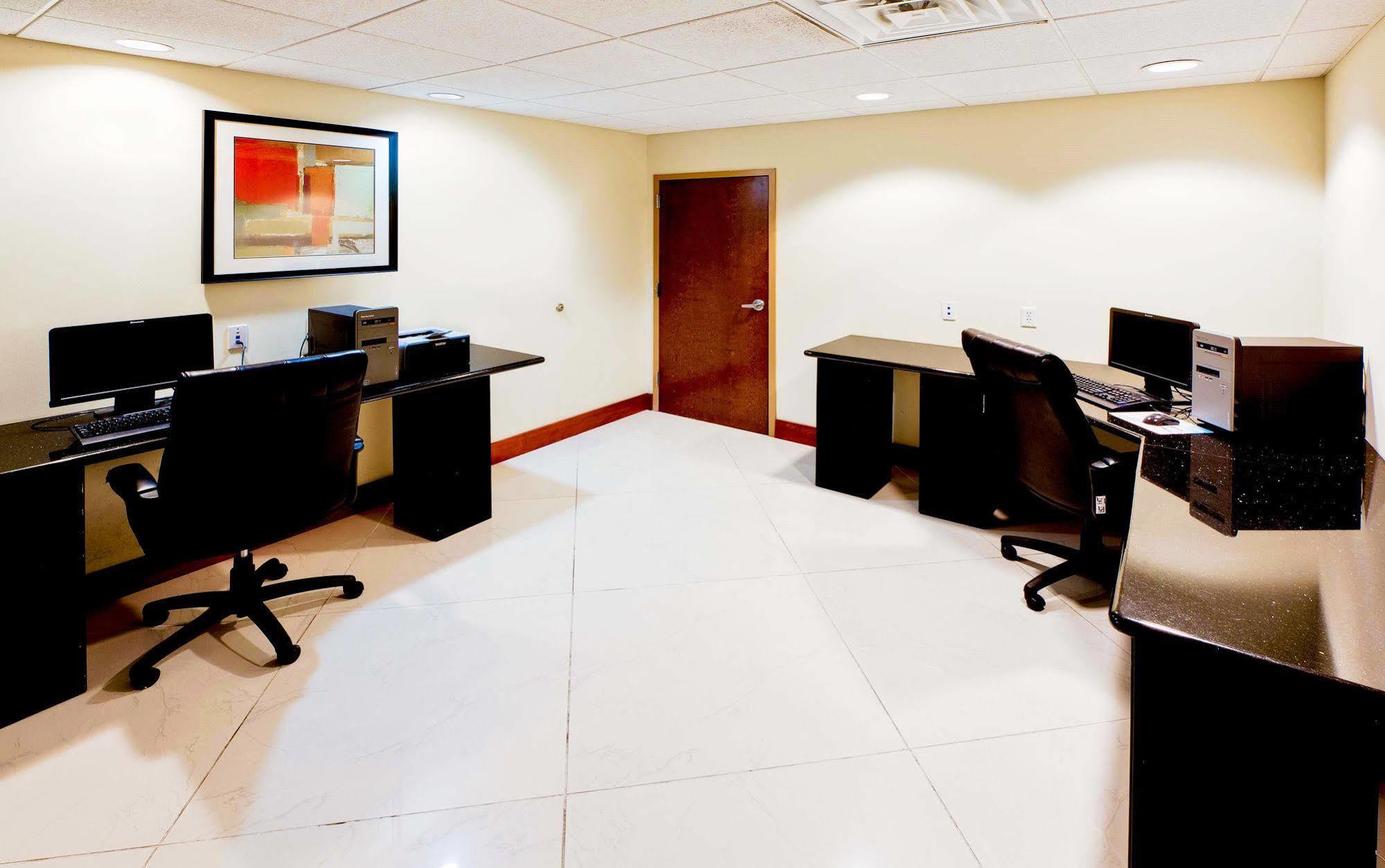 Hawthorn Extended Stay By Wyndham Kingsland