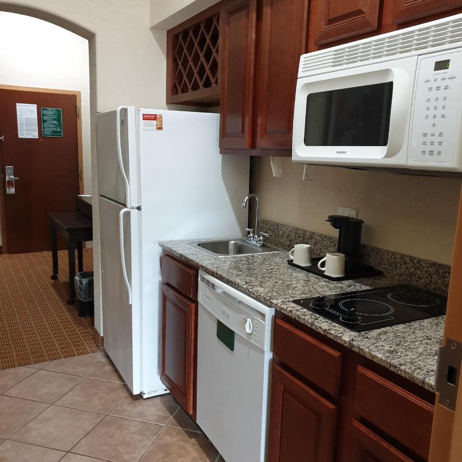 Hawthorn Extended Stay By Wyndham Kingsland Hotel